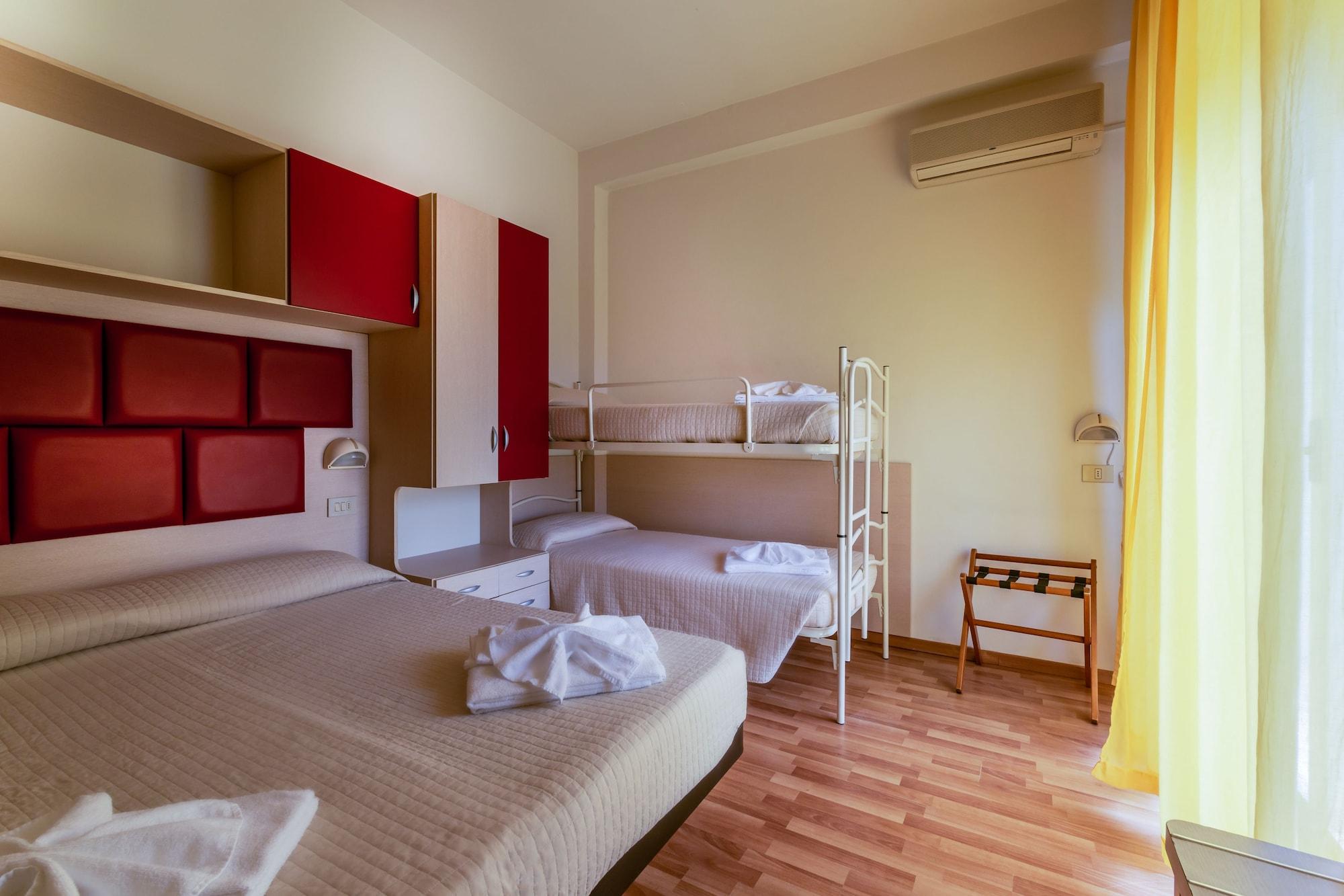 Hotel Stresa Римини Екстериор снимка
